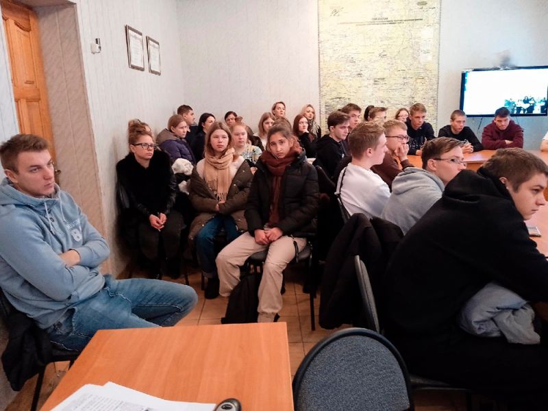 Прокурором Первомайского района Дмитрием Бубновым накануне Всероссийского дня правовой помощи детям проведены лекционные занятия